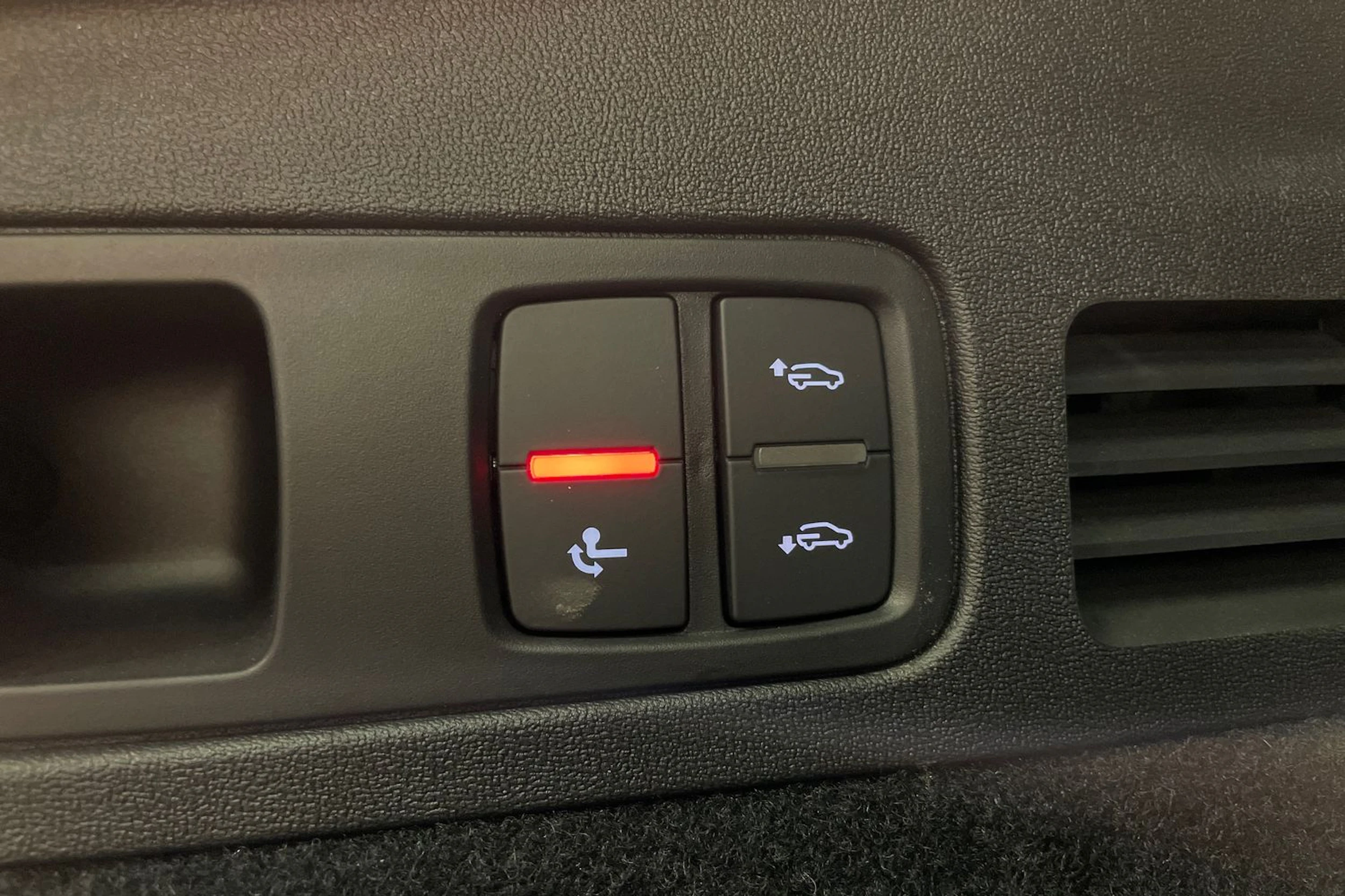 Sininen Audi Q5 2025 kuva 13.