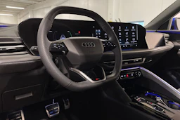Sininen Audi Q5 2025 kuva 27.