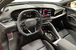 met. punainen Audi Q5 2025 kuva 6.