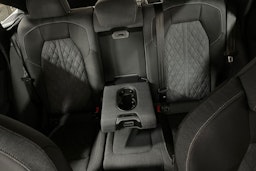 met. punainen Audi Q5 2025 kuva 12.
