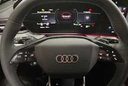 met. punainen Audi Q5 2025 kuva 14.