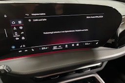 met. punainen Audi Q5 2025 kuva 19.