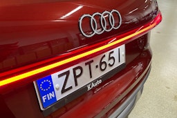 met. punainen Audi Q5 2025 kuva 26.