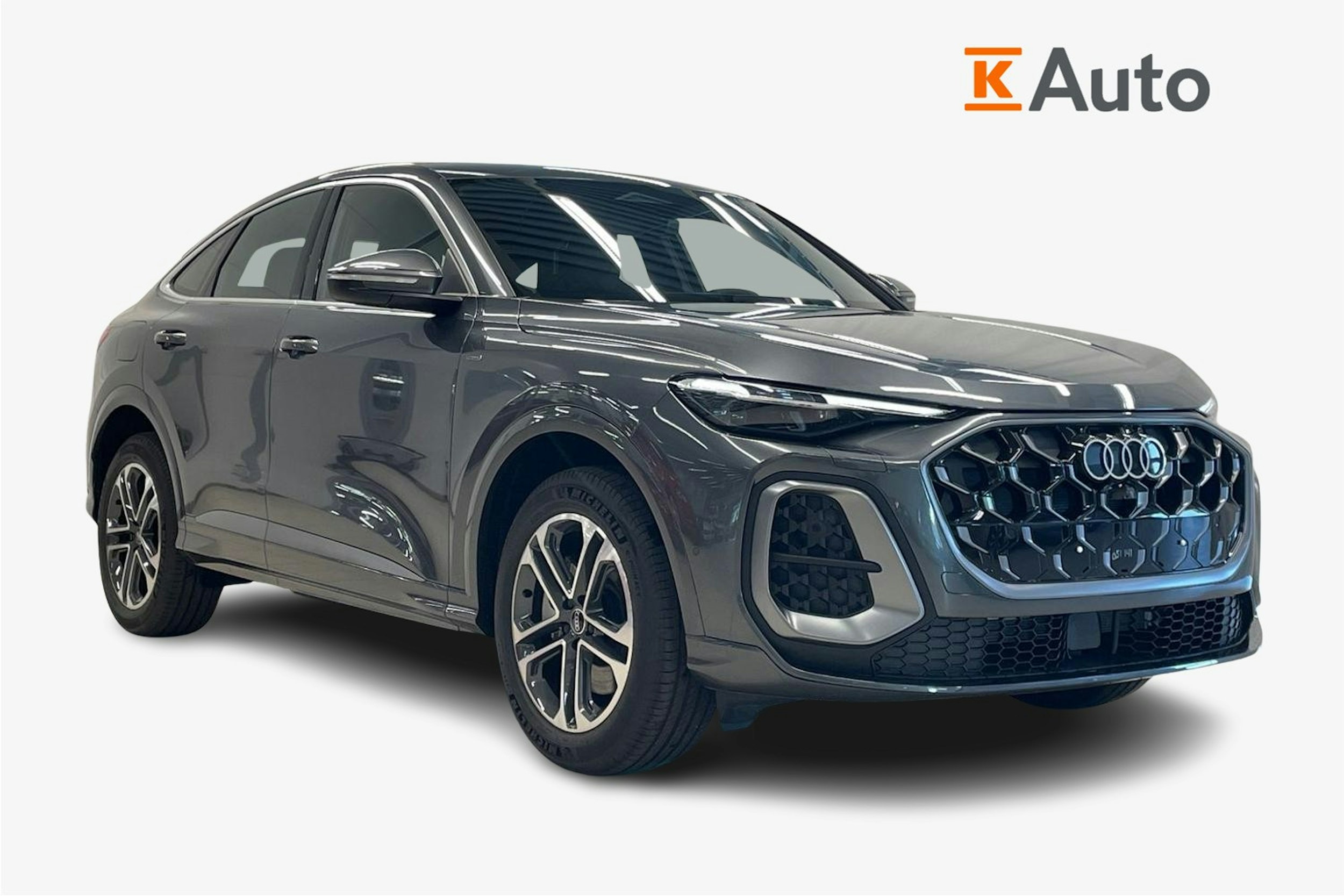 met. harmaa Audi Q5 2025 kuva 1.