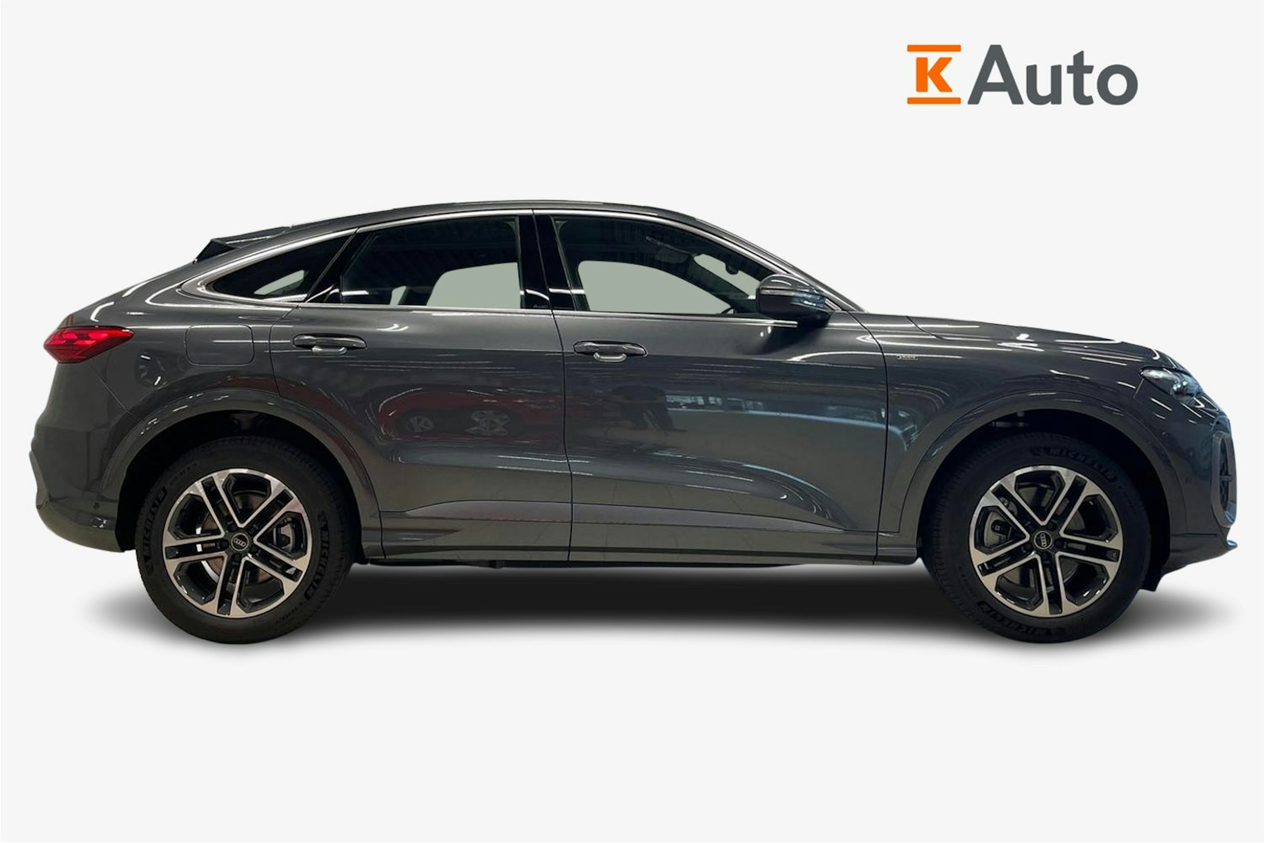 met. harmaa Audi Q5 2025 kuva 5.