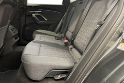 met. harmaa Audi Q5 2025 kuva 8.