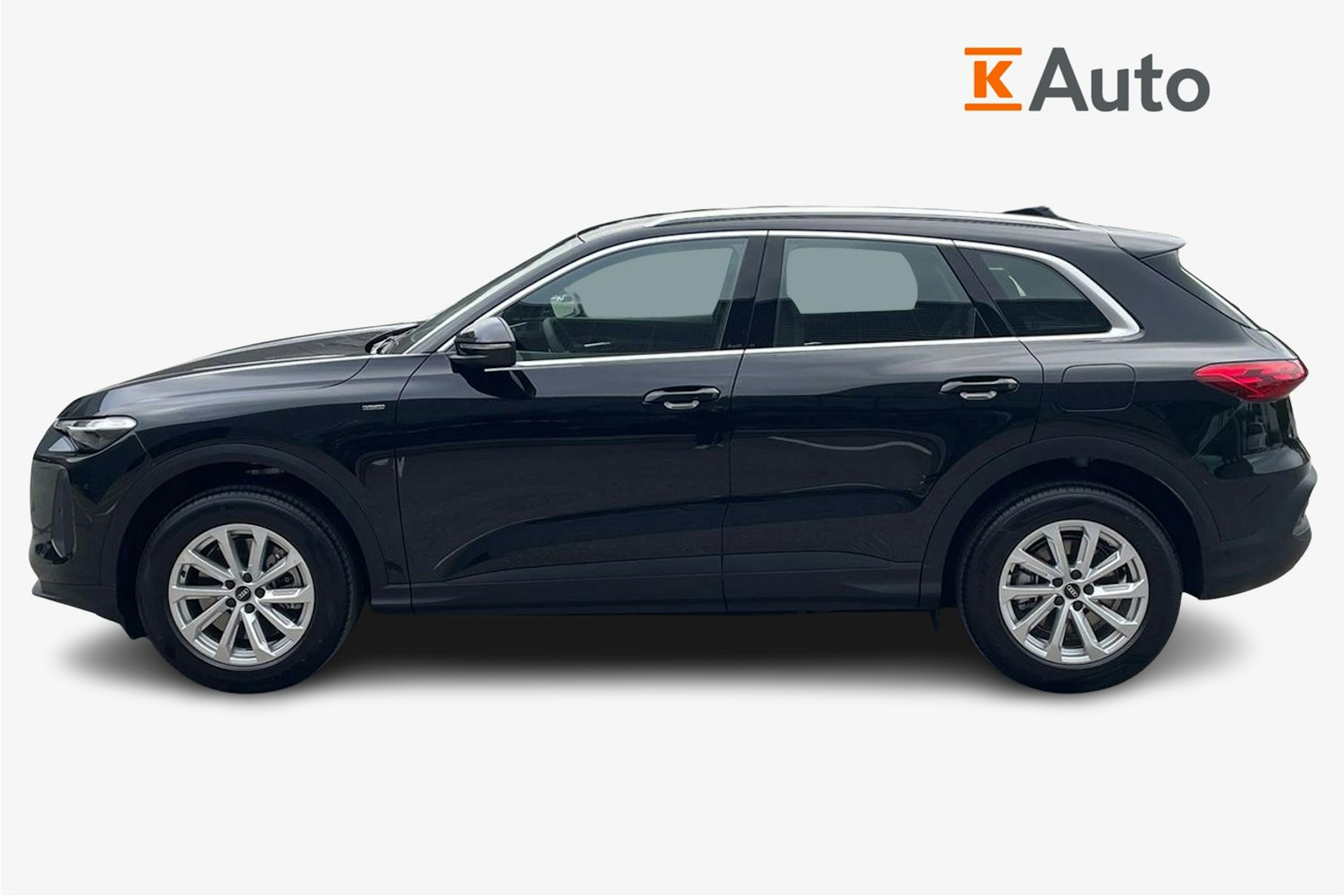 musta Audi Q5 2025 kuva 5.