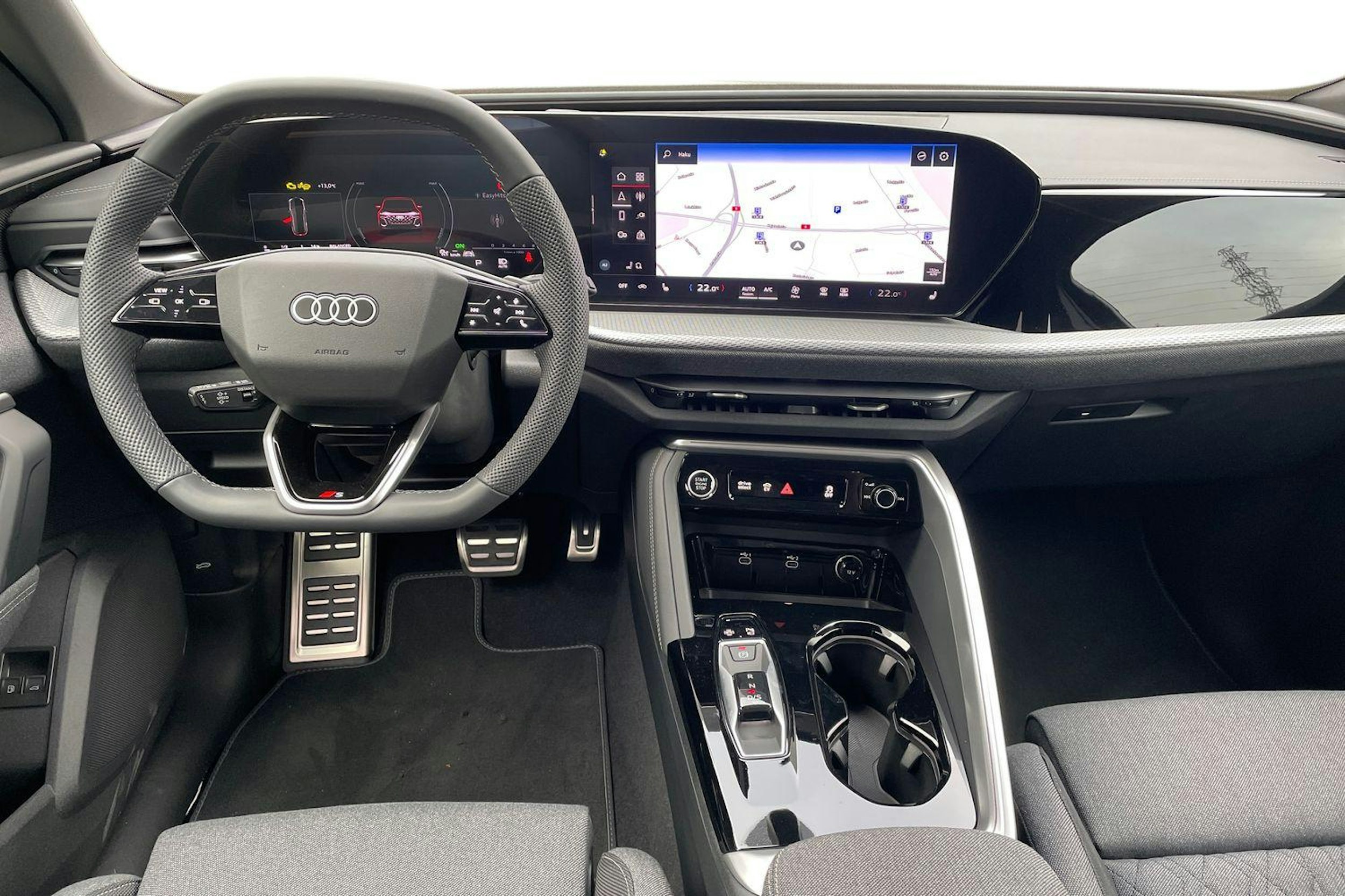 musta Audi Q5 2025 kuva 7.