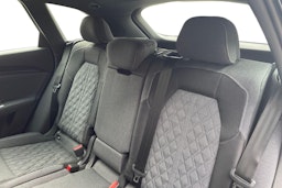 musta Audi Q5 2025 kuva 8.