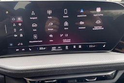 musta Audi Q5 2025 kuva 12.