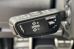 musta Audi Q5 2025 kuva 14.