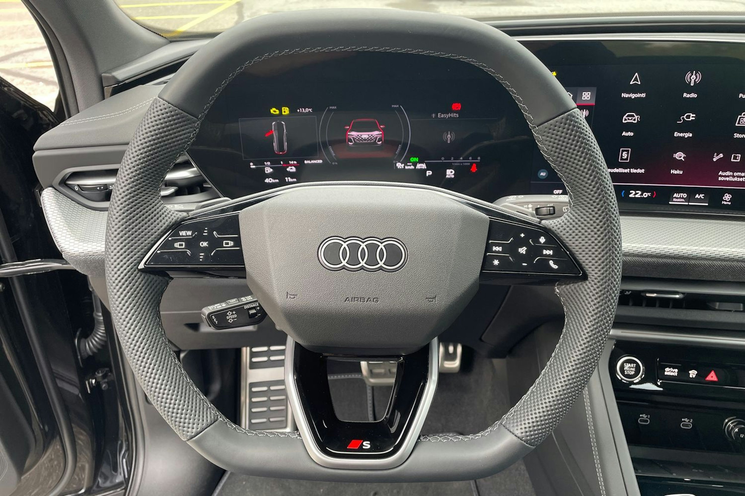 musta Audi Q5 2025 kuva 15.