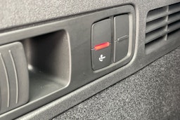 musta Audi Q5 2025 kuva 20.