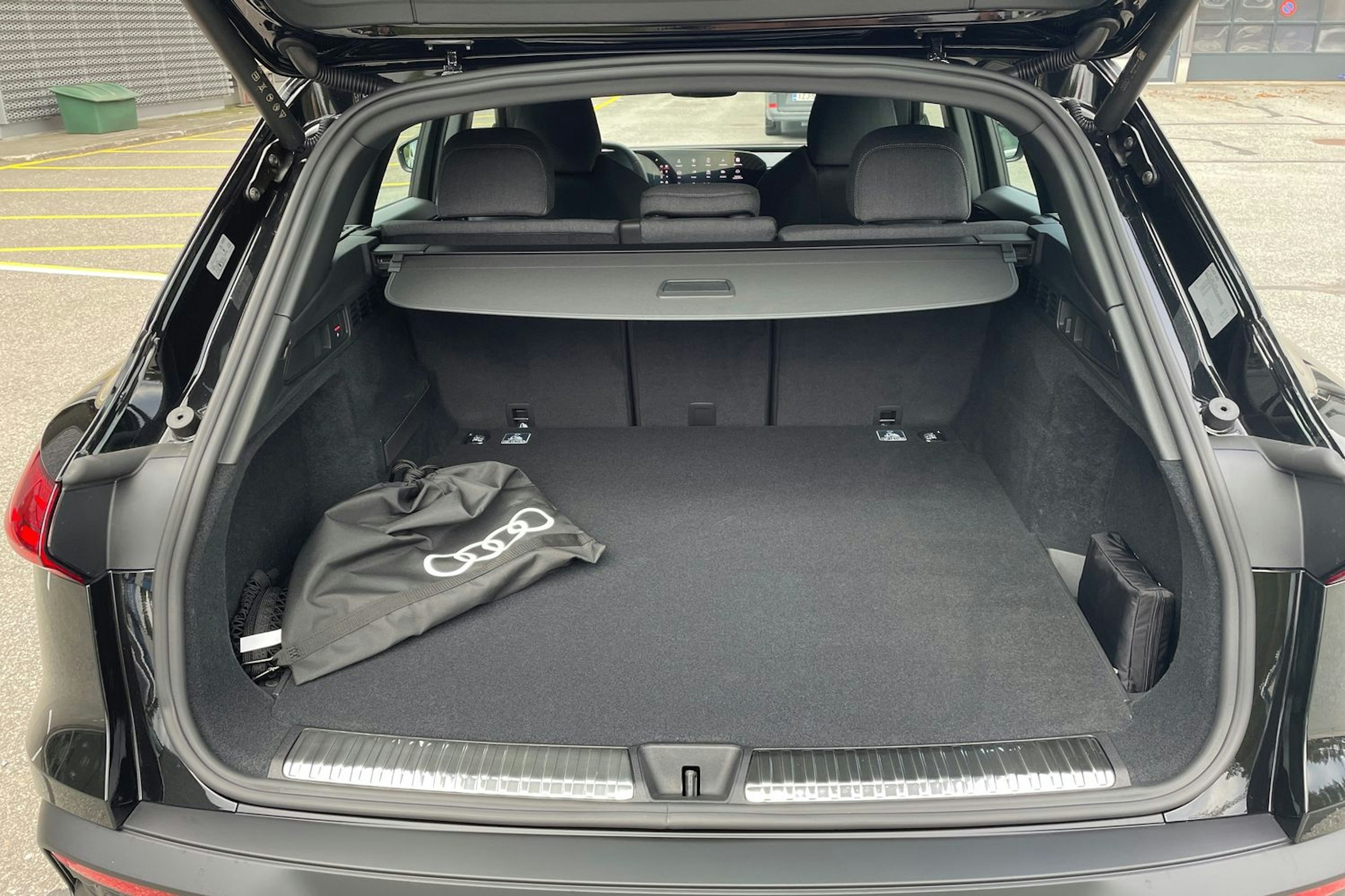 musta Audi Q5 2025 kuva 21.