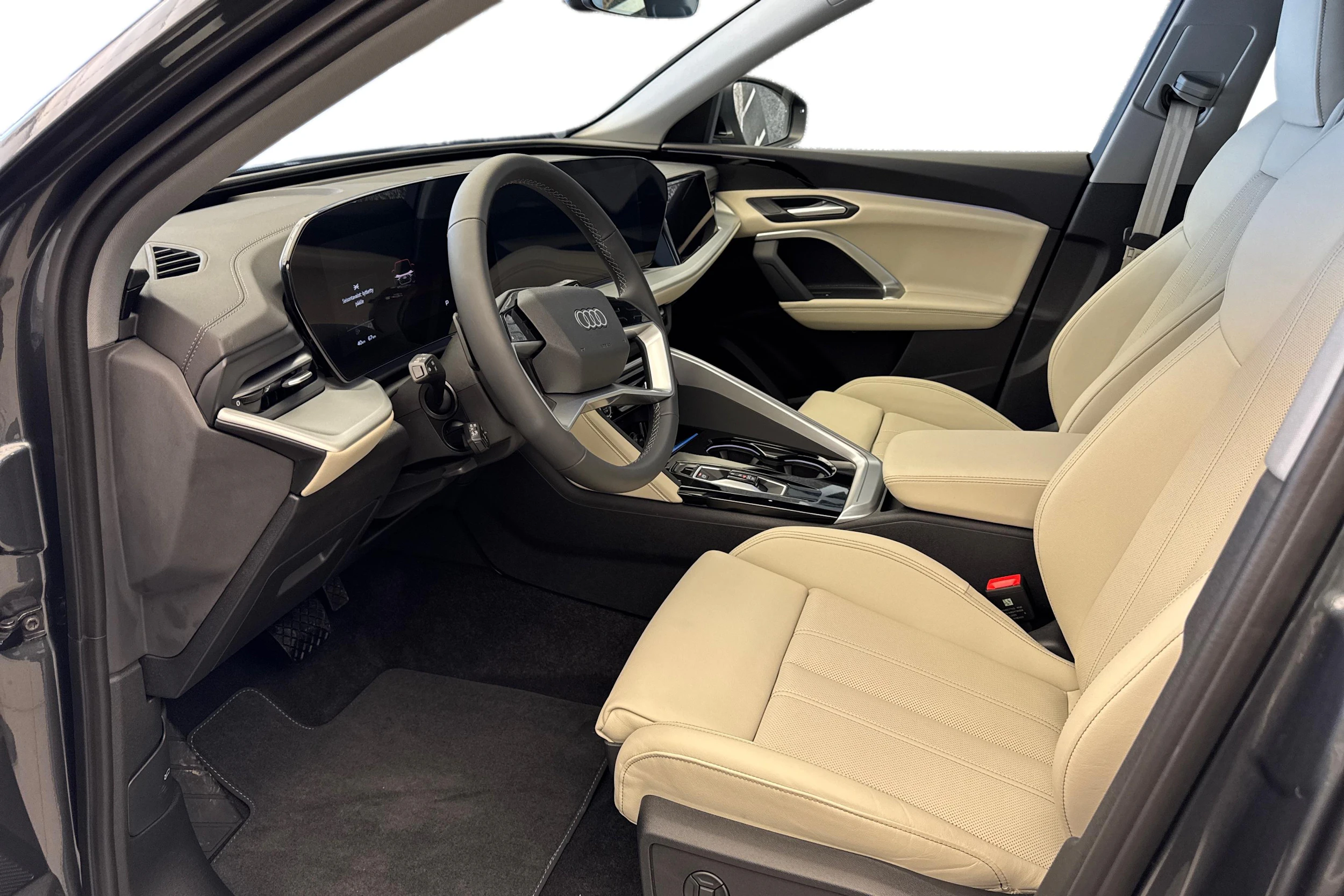 harmaa Audi Q5 2025 kuva 6.