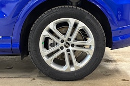 sininen Audi Q5 2025 kuva 10.