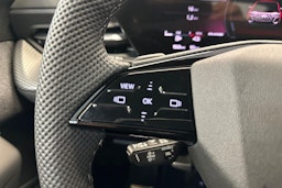 mythos musta Audi Q5 2025 kuva 9.