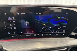 mythos musta Audi Q5 2025 kuva 12.