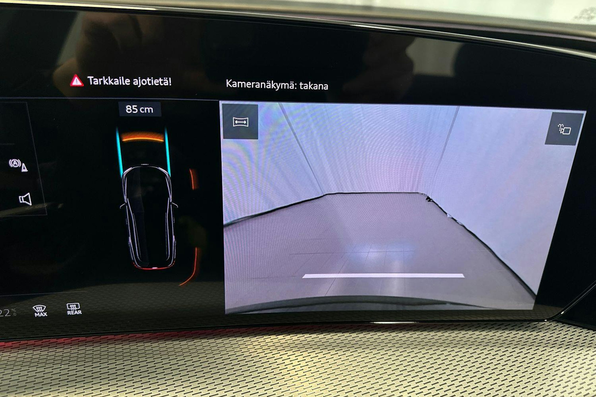 mythos musta Audi Q5 2025 kuva 15.