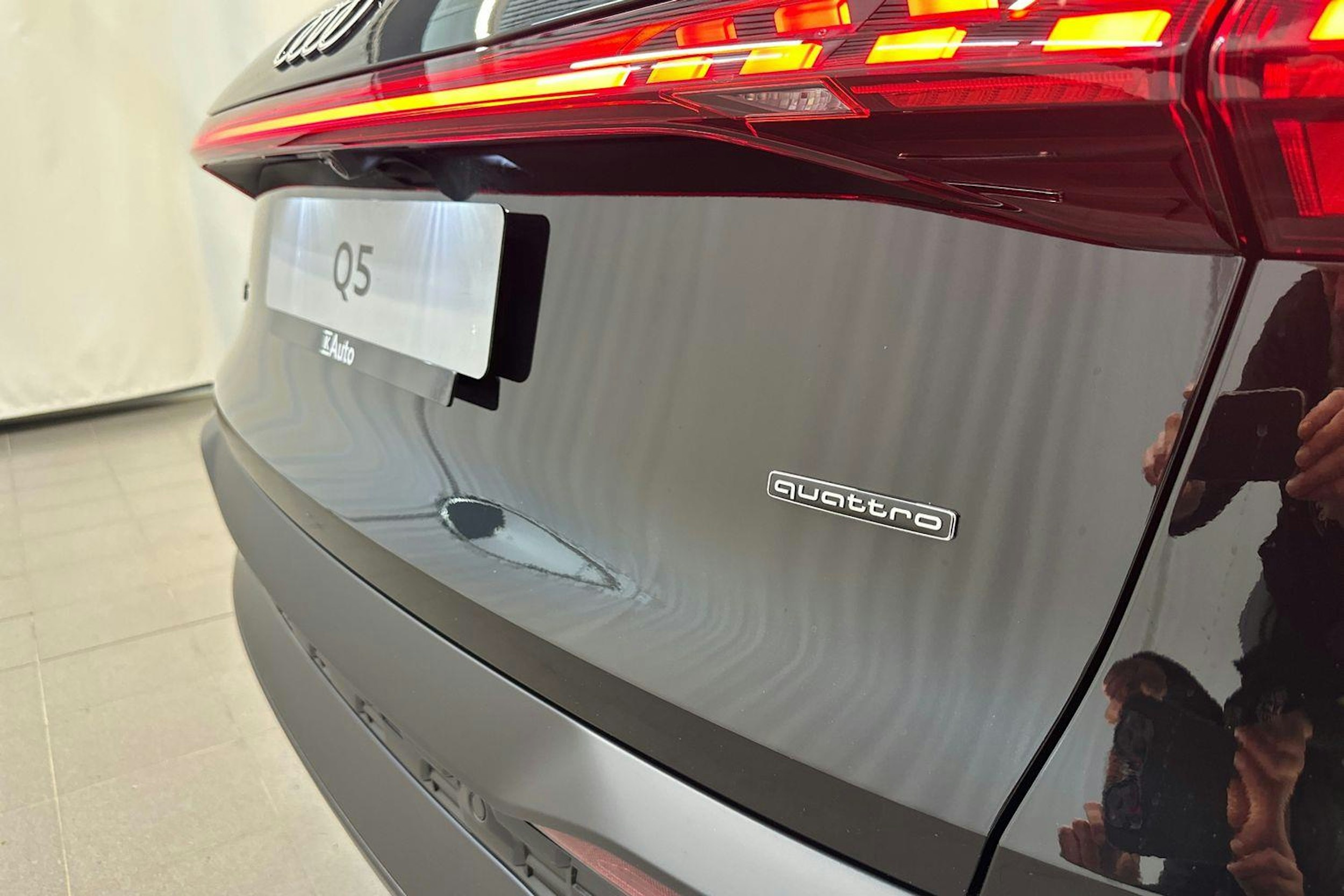 mythos musta Audi Q5 2025 kuva 22.