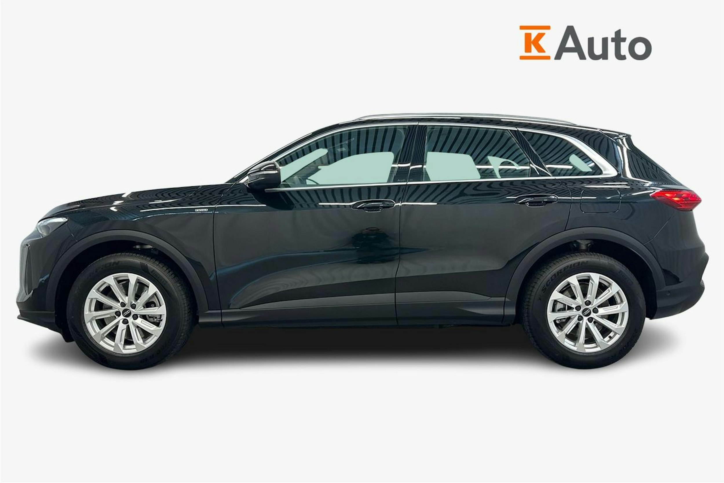 mythos musta Audi Q5 2025 kuva 25.