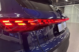 sininen Audi Q5 2025 kuva 15.