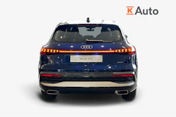 sininen Audi Q5 2026 kuva 3.