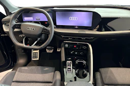 sininen Audi Q5 2026 kuva 7.