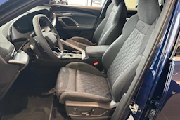 sininen Audi Q5 2026 kuva 13.