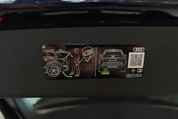 sininen Audi Q5 2026 kuva 14.