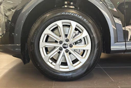met. musta Audi Q5 2026 kuva 10.