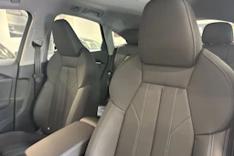 met. musta Audi Q5 2026 kuva 13.