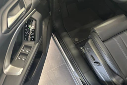 met. musta Audi Q5 2026 kuva 15.