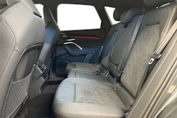 met. harmaa Audi Q5 2026 kuva 8.