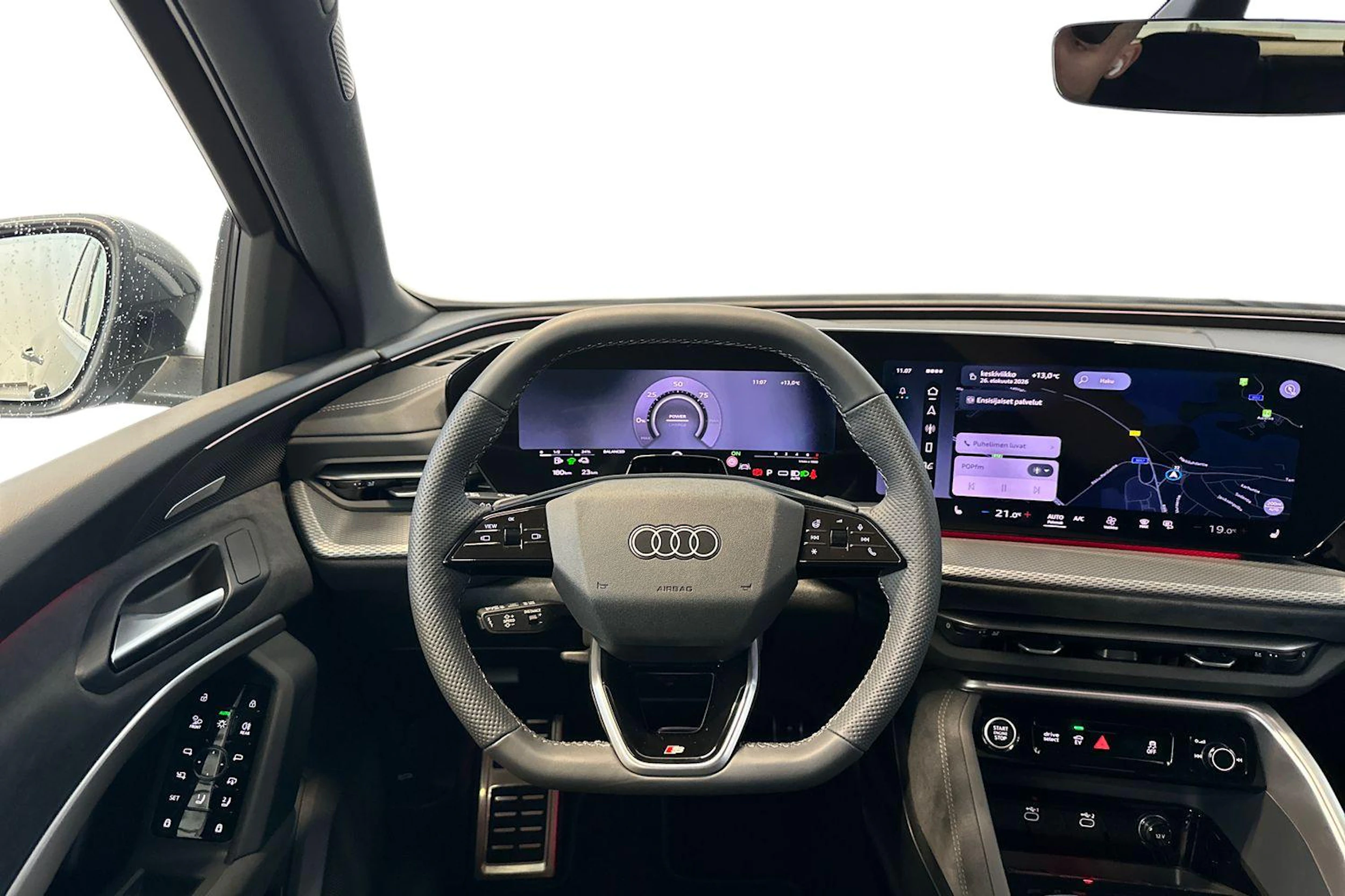 met. harmaa Audi Q5 2026 kuva 9.