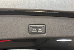 met. harmaa Audi Q5 2026 kuva 14.