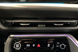 tambora harmaa Audi Q5 2026 kuva 16.