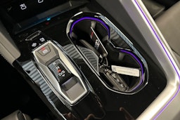 tambora harmaa Audi Q5 2026 kuva 19.