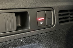 tambora harmaa Audi Q5 2026 kuva 21.