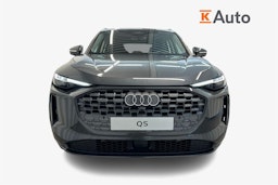 tambora harmaa Audi Q5 2026 kuva 24.