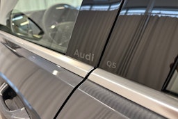 tambora harmaa Audi Q5 2026 kuva 30.