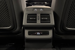 met. musta Audi Q5 2026 kuva 15.