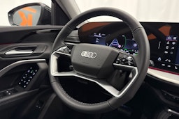 met. musta Audi Q5 2026 kuva 17.