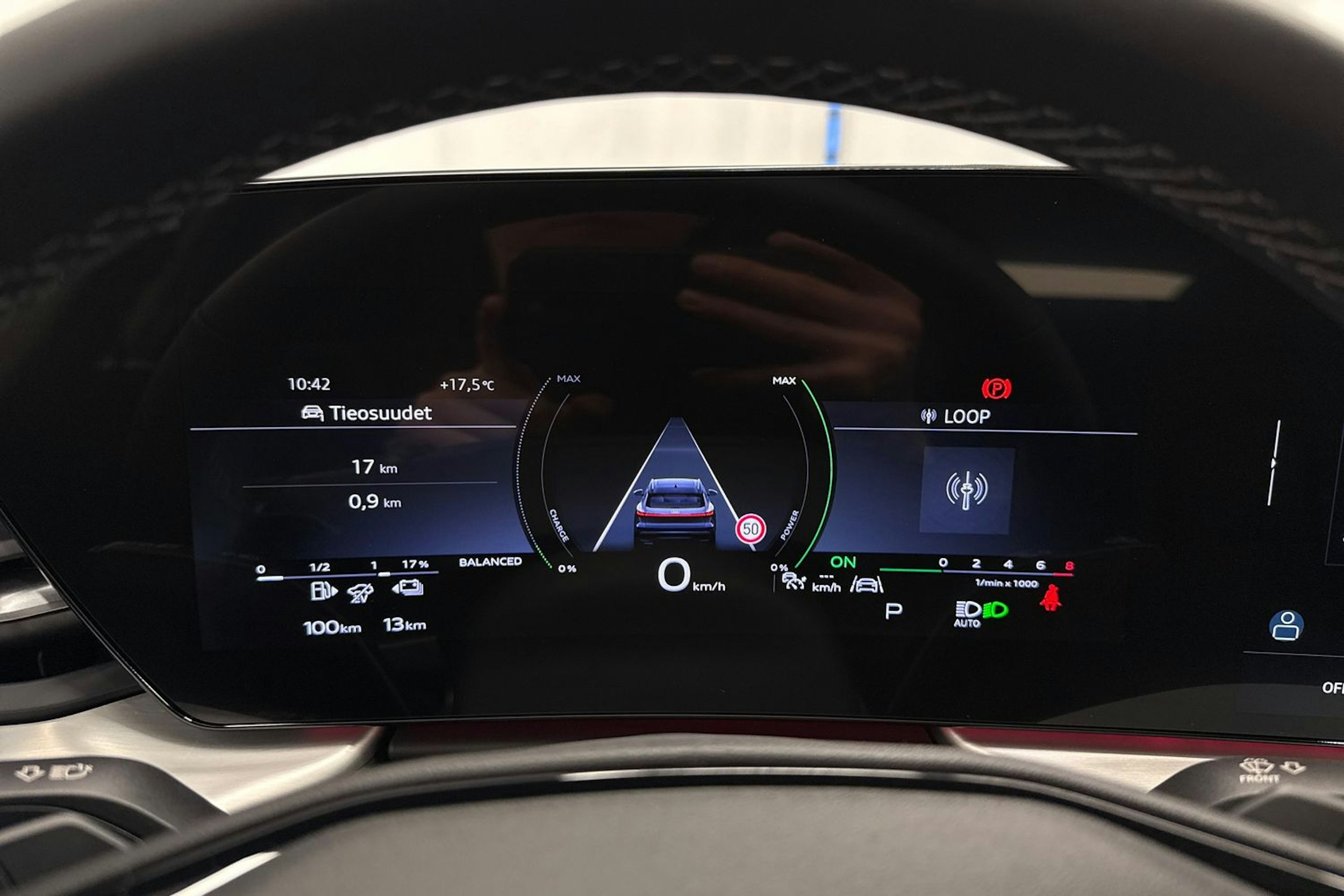 met. musta Audi Q5 2026 kuva 18.