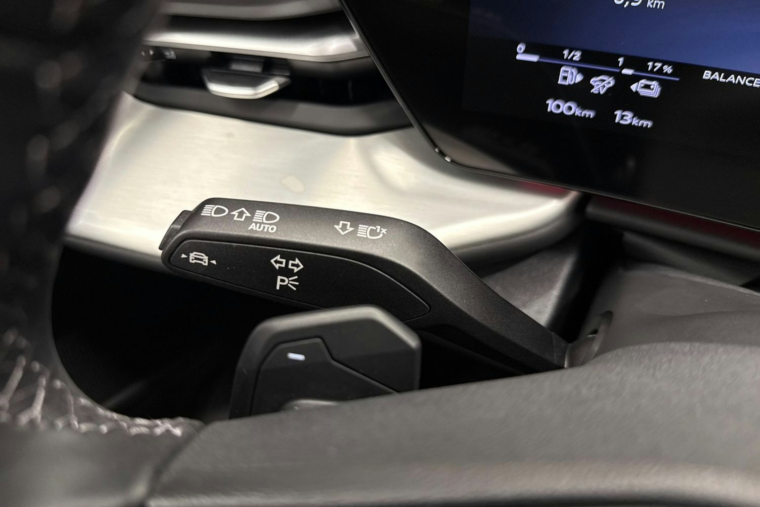 met. musta Audi Q5 2026 kuva 19.