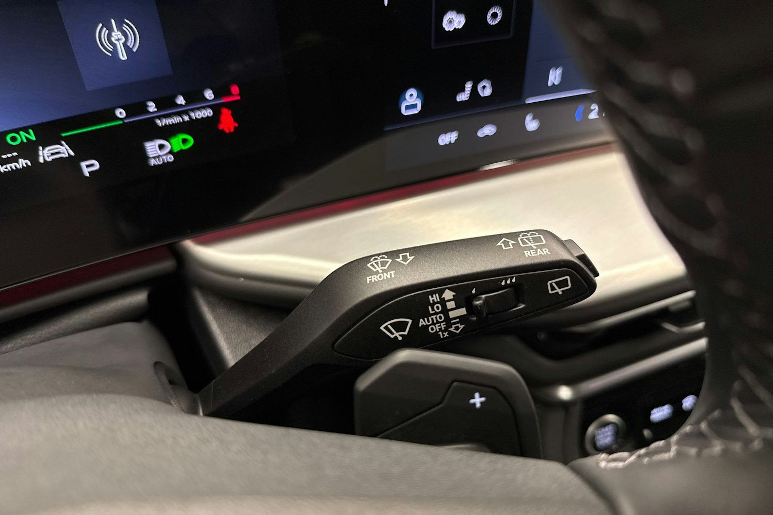 met. musta Audi Q5 2026 kuva 20.