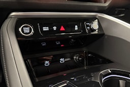 met. musta Audi Q5 2026 kuva 25.