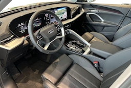 met. harmaa Audi Q5 2026 kuva 6.