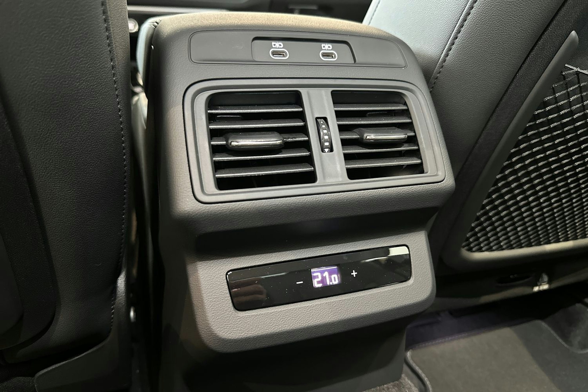 met. harmaa Audi Q5 2026 kuva 11.