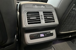 met. harmaa Audi Q5 2026 kuva 11.